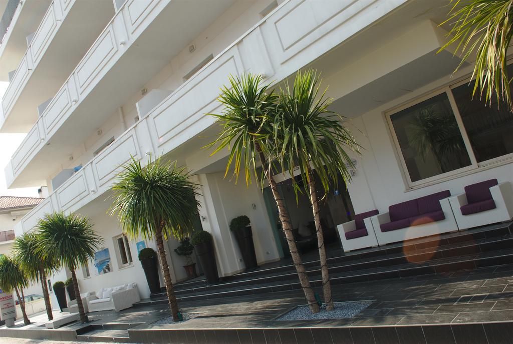 Medi Garden Hotel&Residence Alba Adriatica Exterior foto