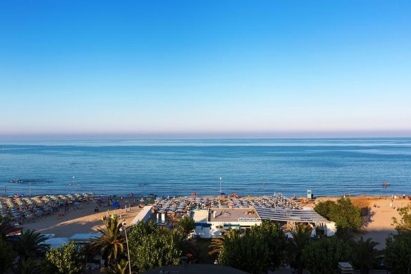 Medi Garden Hotel&Residence Alba Adriatica Exterior foto