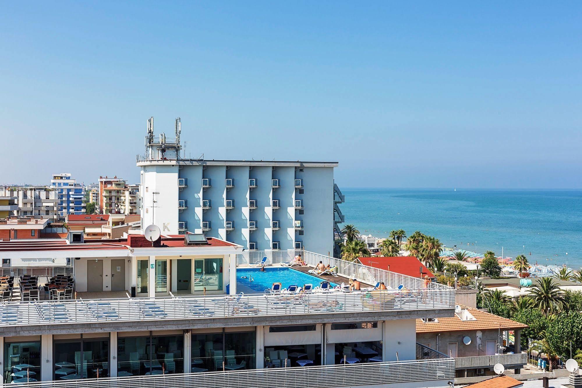 Medi Garden Hotel&Residence Alba Adriatica Exterior foto