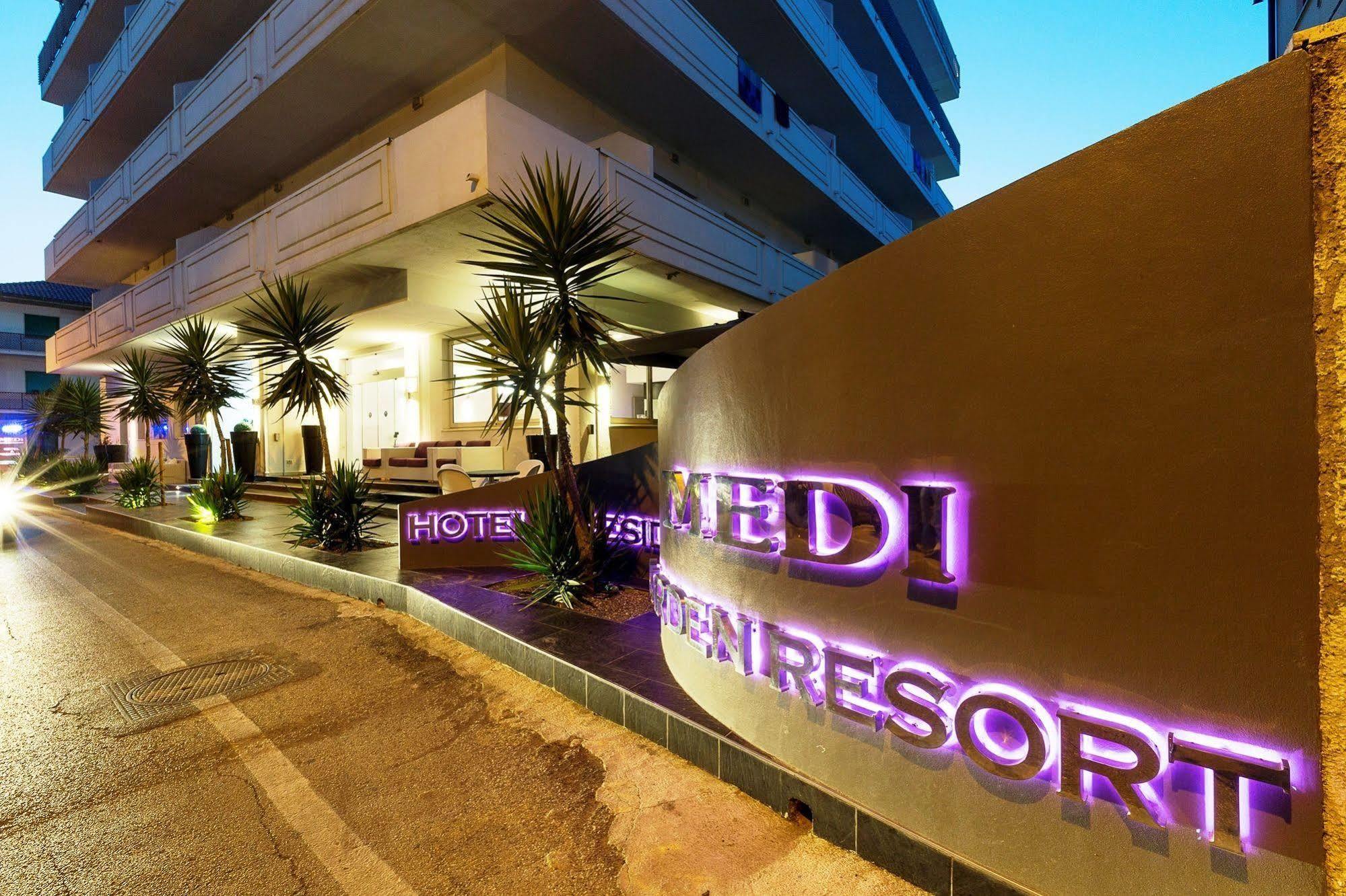 Medi Garden Hotel&Residence Alba Adriatica Exterior foto